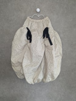 画像1: franky grow RABBIT QUILT RUBBER PIPING SKIRT　ベージュ