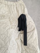 他の写真1: franky grow RABBIT QUILT RUBBER PIPING SKIRT　ベージュ