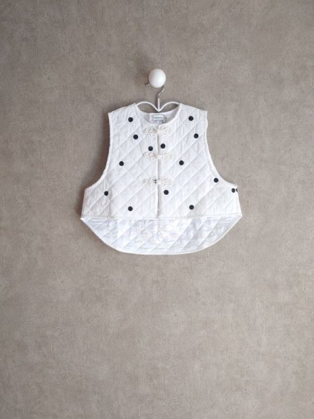 画像1: franky grow CHINA QUILTING VEST　ホワイト＊ブラックDOTS (1)